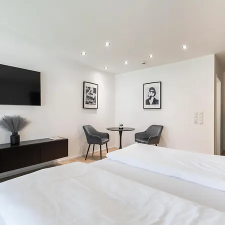 Hotell Village By Maier - Kontaktloser Check-in